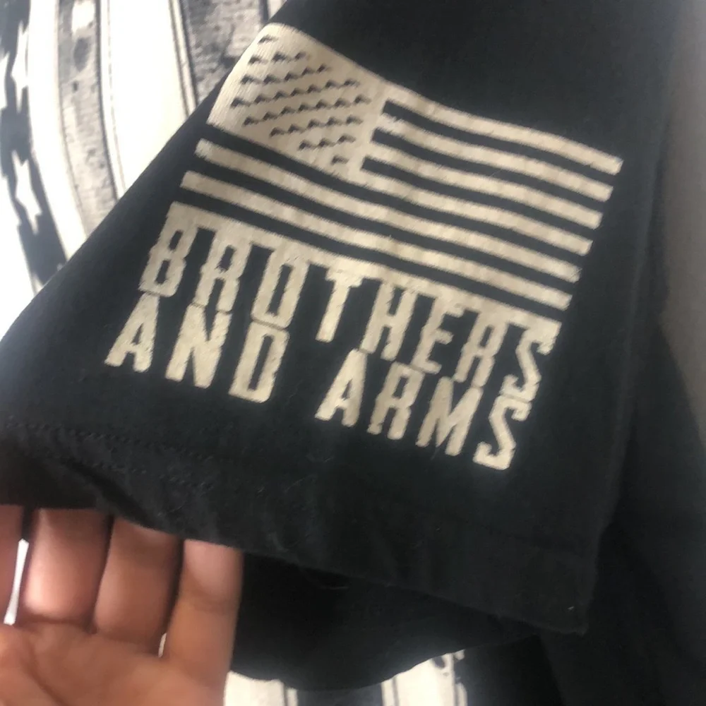 Brother and arms black and white flag tee shirt size XL - Picture 3 of 7
